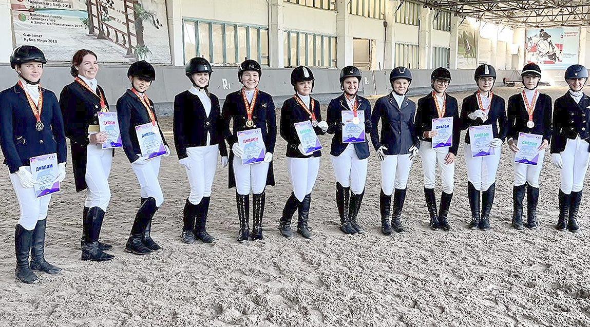 Современное покрытие и препятствия по стандартам FEI – новый этап конкура в Кыргызстане