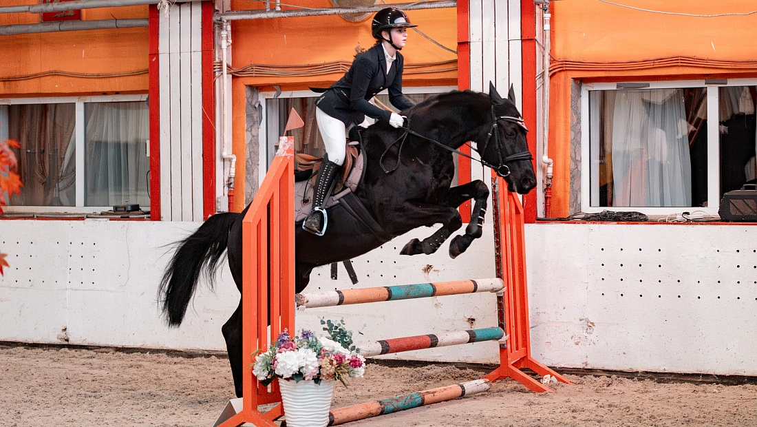 В Конаковских конюшнях прошли первые региональные этапы 10 сезона Кубка Победы