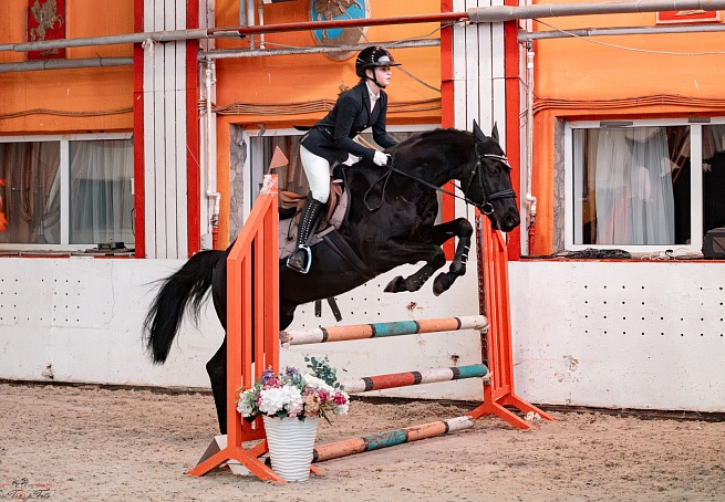 В Конаковских конюшнях прошли первые региональные этапы 10 сезона Кубка Победы