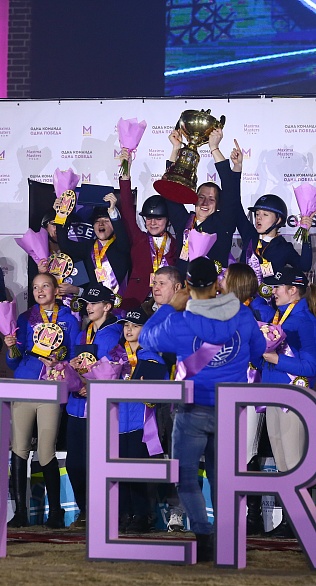 Финалисты командного турнира Максима Мастерс по конкуру  борются за 5 млн рублей