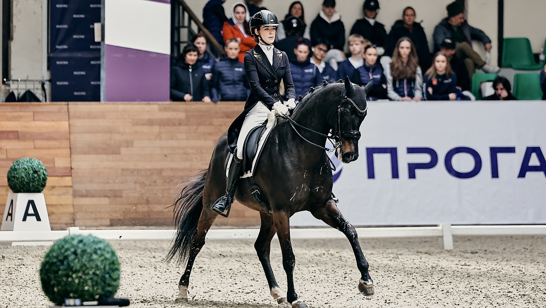 Всадники "Перспективы" завоевали командный Кубок Максима Мастерс по выездке