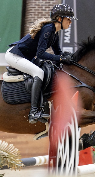 Турнир по конкуру вновь стартовал в MAXIMA PARK! 