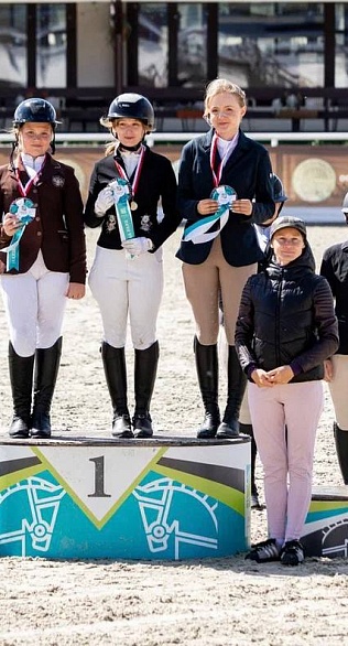 Этап MINI MASTERS по конкуру стартовал в MAXIMA PARK